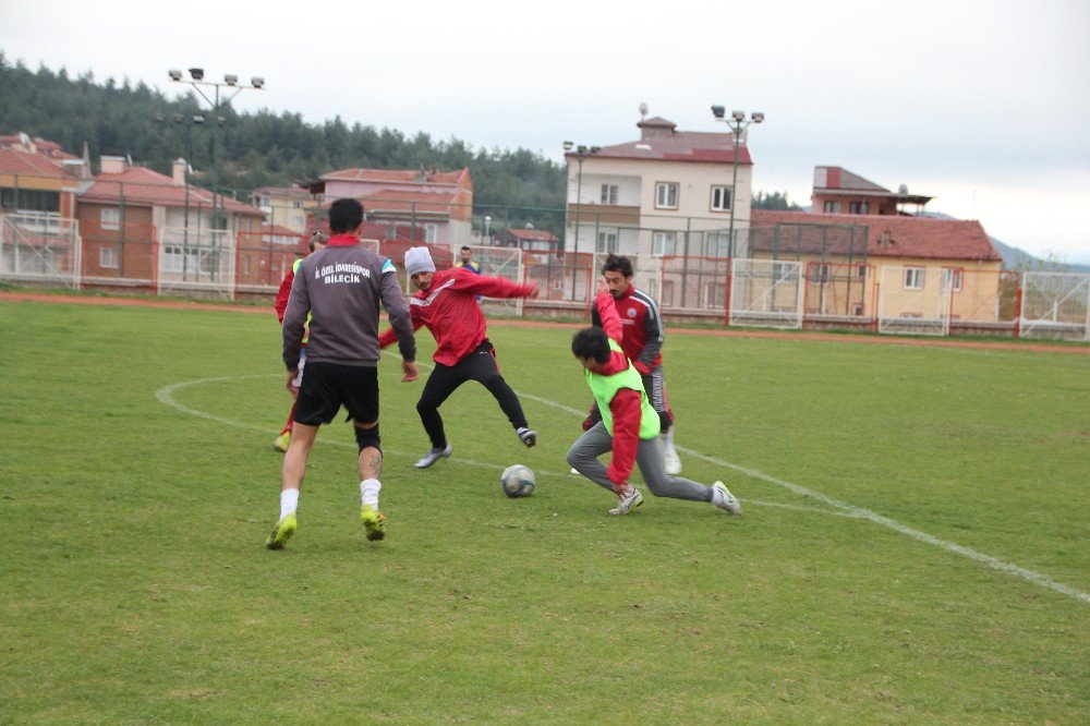 Bilecikspor, Vitraspor Maçının Hazırlıklarını Sürdürüyor