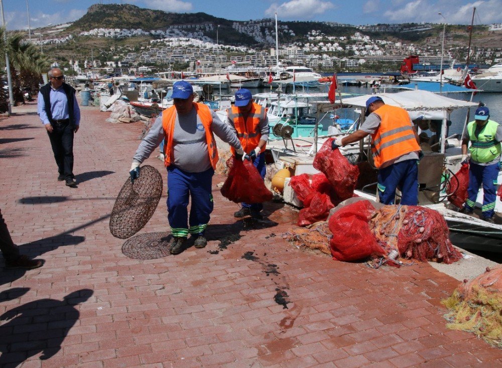 Gündoğan’da Deniz Dibi Temizliği