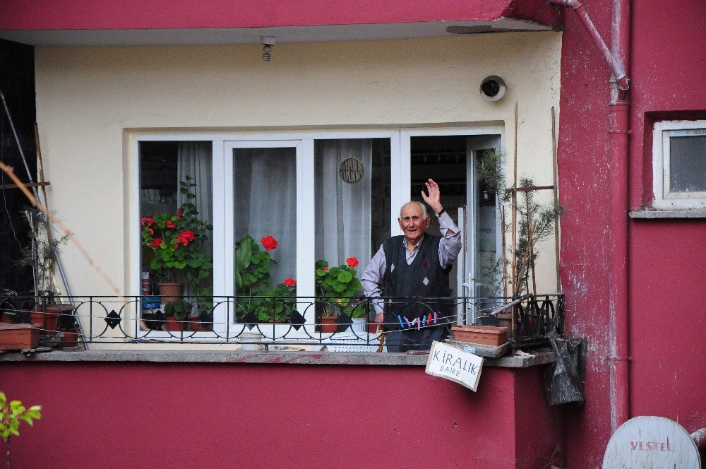 “Çocuklarımın İstikbali” Dediği Evi Kimselere Vermiyor