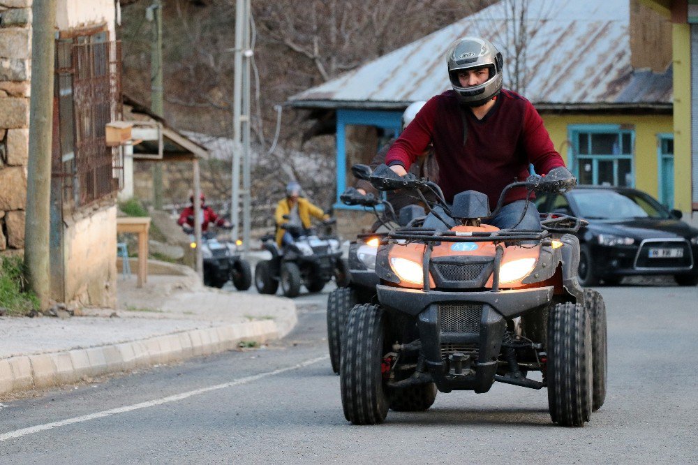 Develerle Gezilen Eski Kervan Yolunda Şimdi Atv’ler İle Gezecekler