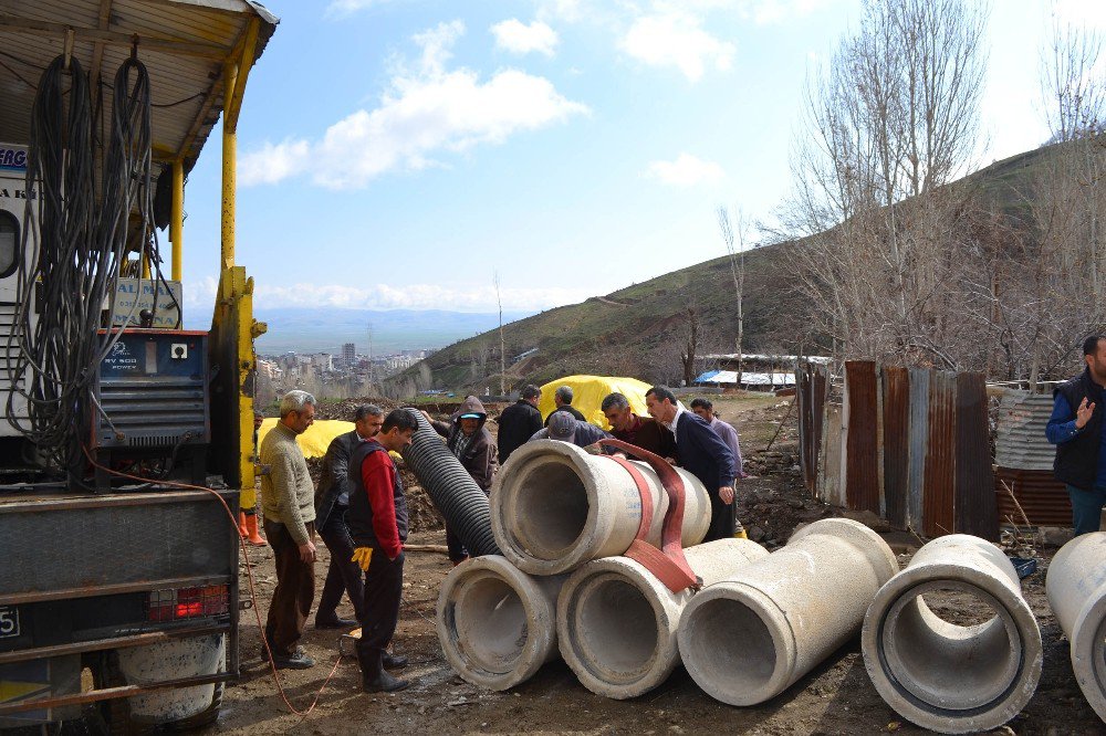 Muş’ta Tahrip Olan Altyapı Yenileniyor