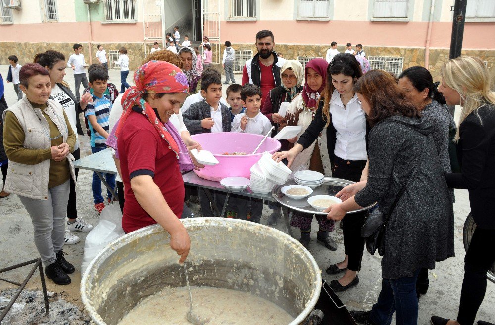 Ahmet Yesevi İlkokulunda Keşkek Geleneği Devam Etti