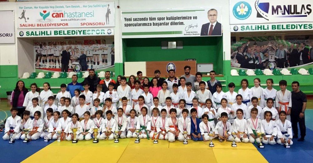 Salihlili Minikler Judo Da Kapıştı