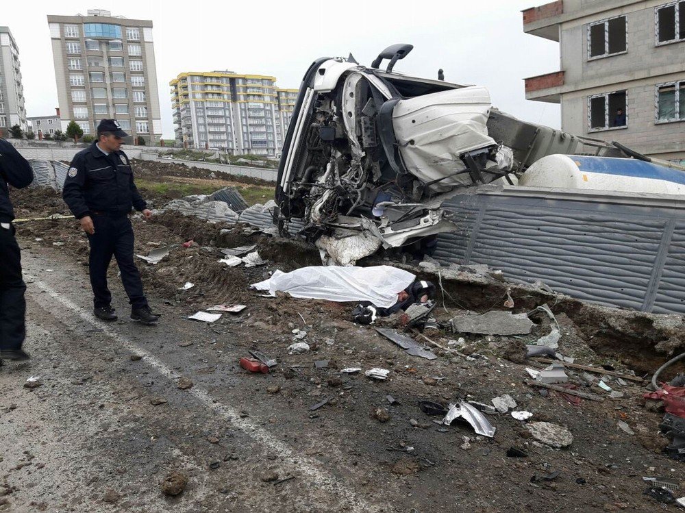 Samsun’da Beton Mikseri Devrildi: 1 Ölü