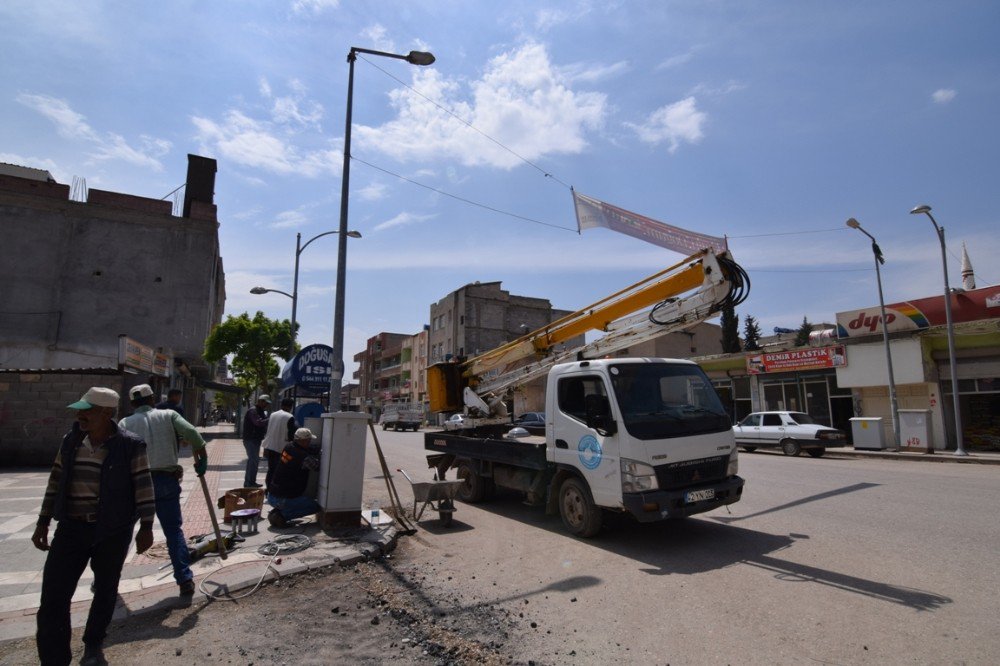 Suruç’taki Prestij Caddesinde Aydınlatma Çalışmaları