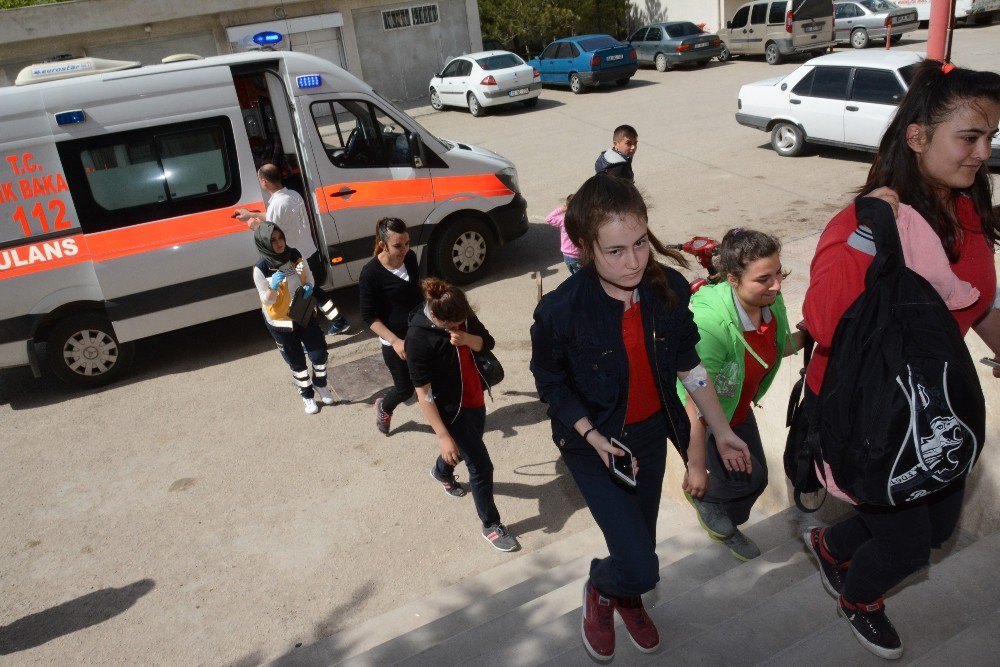 Aksaray’da 11 Öğrenci Gıda Zehirlenme Şüphesiyle Hastaneye Kaldırıldı
