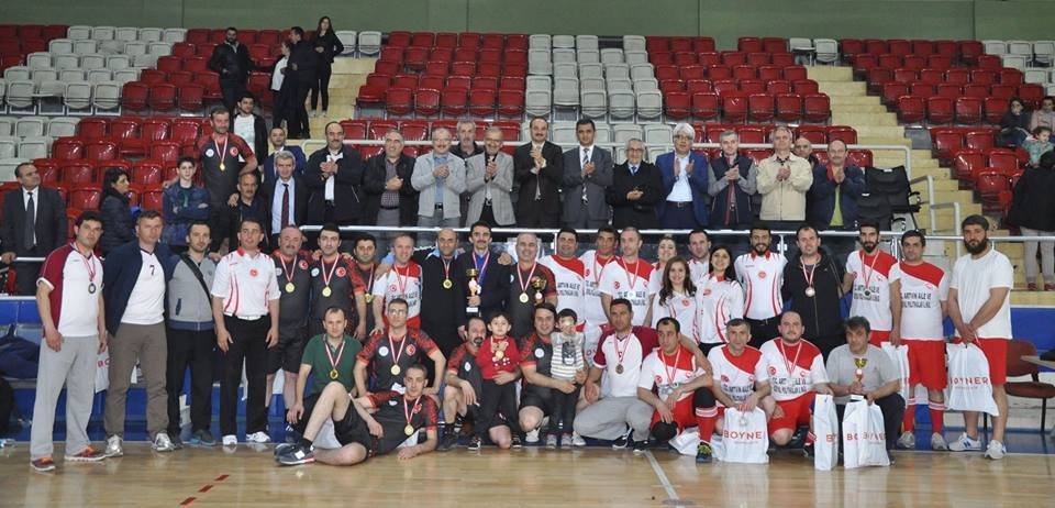 Artvin’de Valilik Kupası Voleybol Turnuvası Sona Erdi