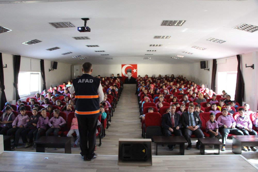 Denizli Afad, 19 İlçede Yaklaşık 10 Bin Kişiye Eğitim Verdi