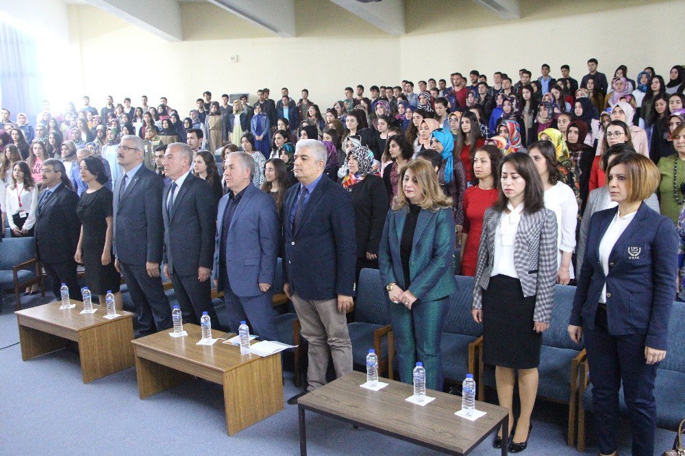 Elazığ’da Hemşirelik Sempozyumu Düzenlendi