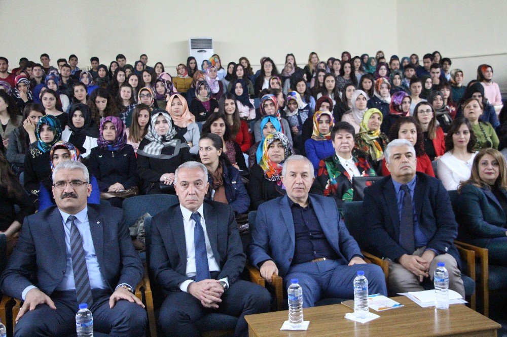 Elazığ’da Hemşirelik Sempozyumu Düzenlendi