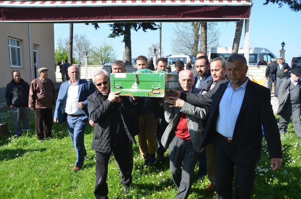 Gazeteci Namık Azgın Toprağa Verildi