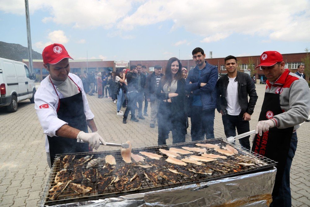 Sdü’de Balık Ekmek Şenliği