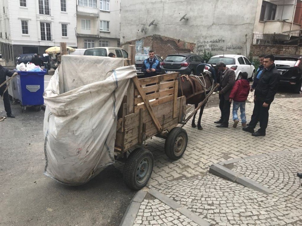 Trafiği Tehlikeye Atan At Arabaları Toplandı