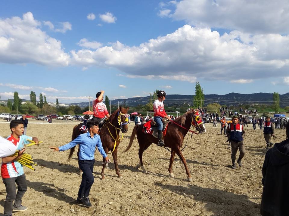 Selendili Ciritçiler Kıyasıya Yarıştı