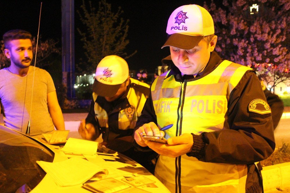 Trafik Ve Radar Uygulamasında 295 Araç Denetlendi