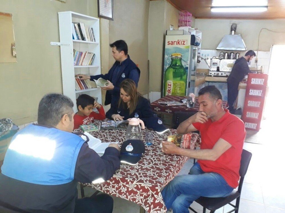 Alaşehir Belediyesi Kitapla Okuyucuyu Buluşturuyor