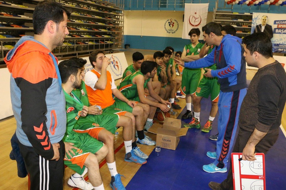 Büyükşehir Basketbolda Da İddialı