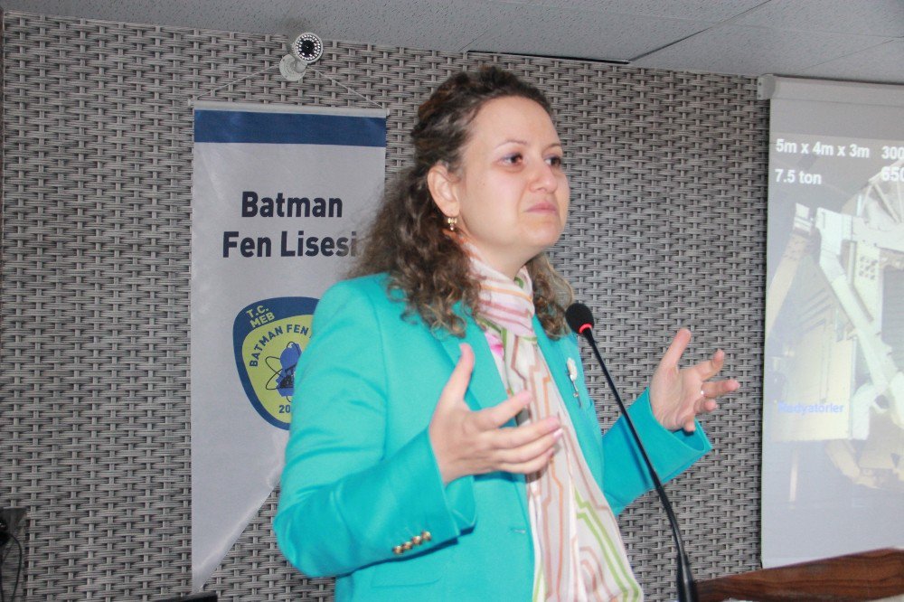 Batman’da ‘Bir Evden Bulmacası’ Konferansı