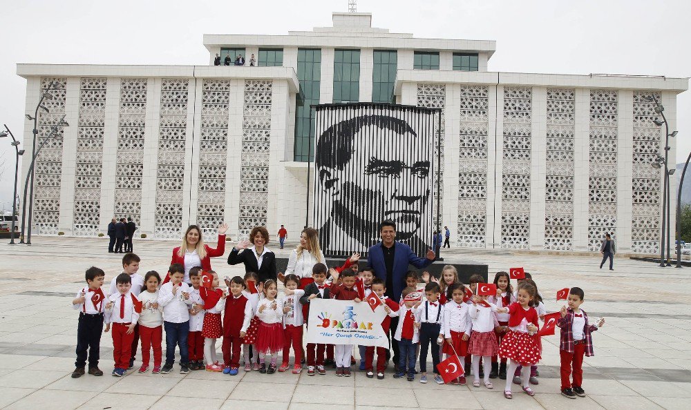 Başkan Genç, Koltuğu 6 Yaşındaki Uygar’a Bıraktı