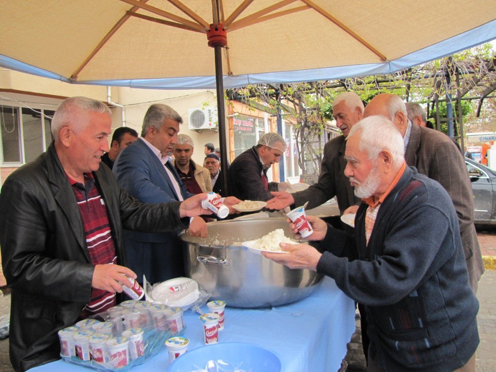 Hisarcık Belediyesinden 2 Bin Kişiye Kandil Pilavı