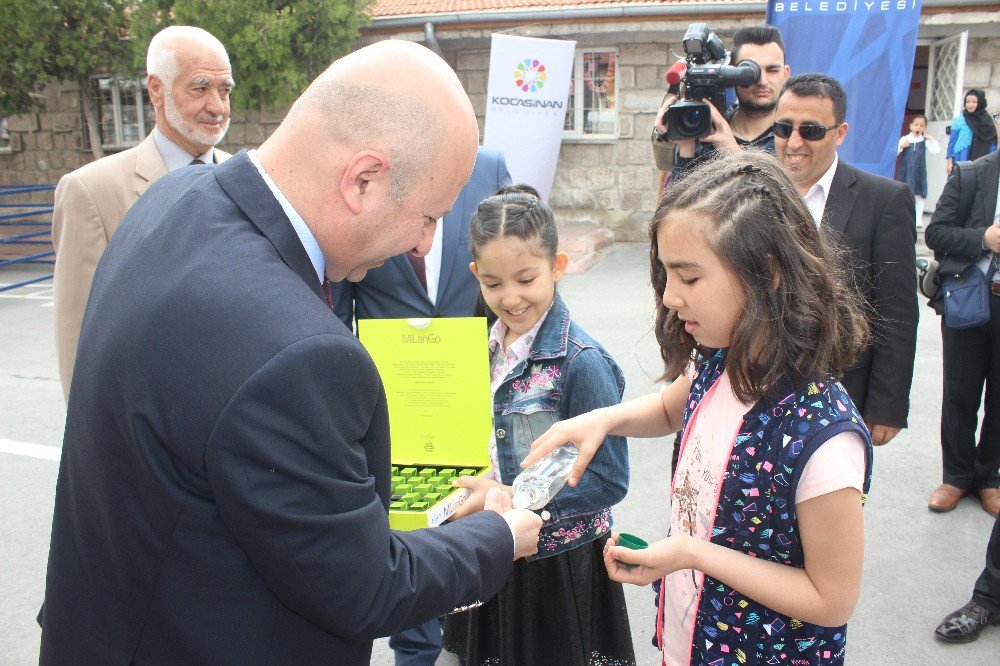 İlkokul Öğrencilerine ‘Kocasinan Çocuk’ Dergisi Hediye Edildi