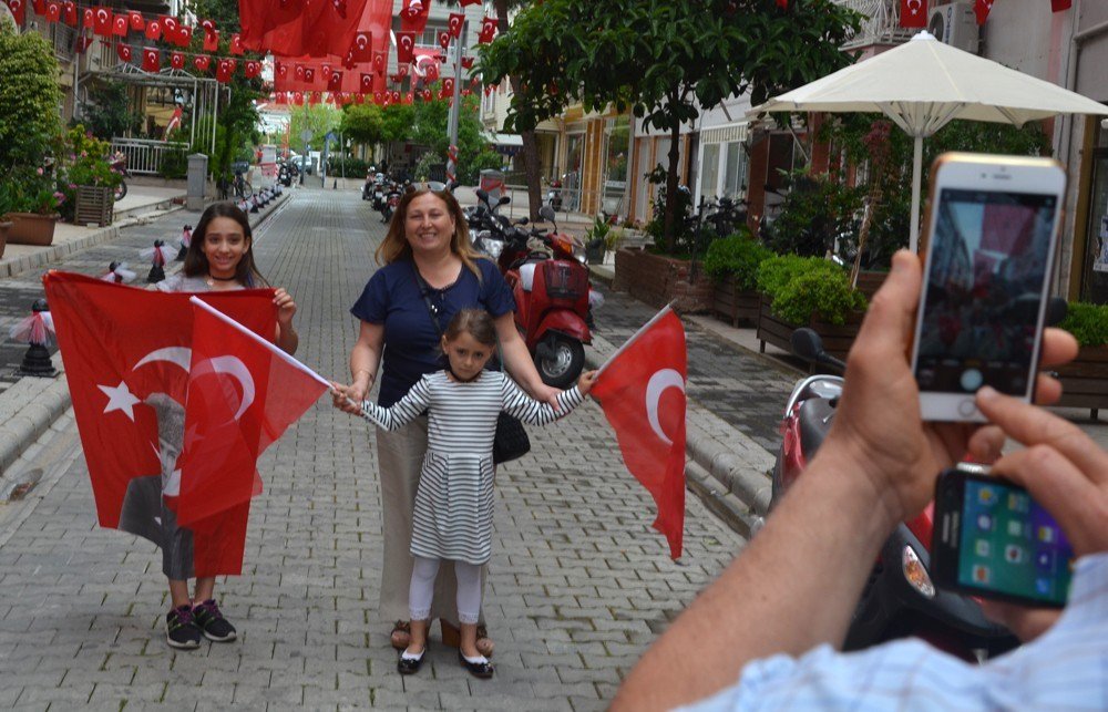 Marmaris’te 23 Nisan Coşkusu