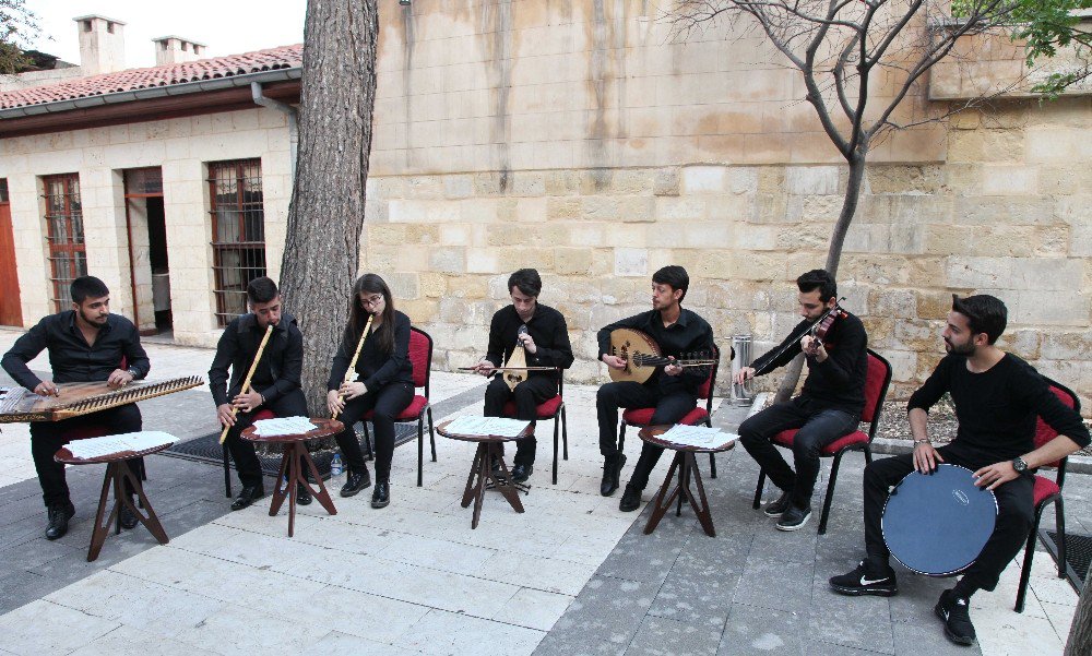 Tmdk Öğrencilerinden “Seslenişler” Adlı Müzik Dinletisi