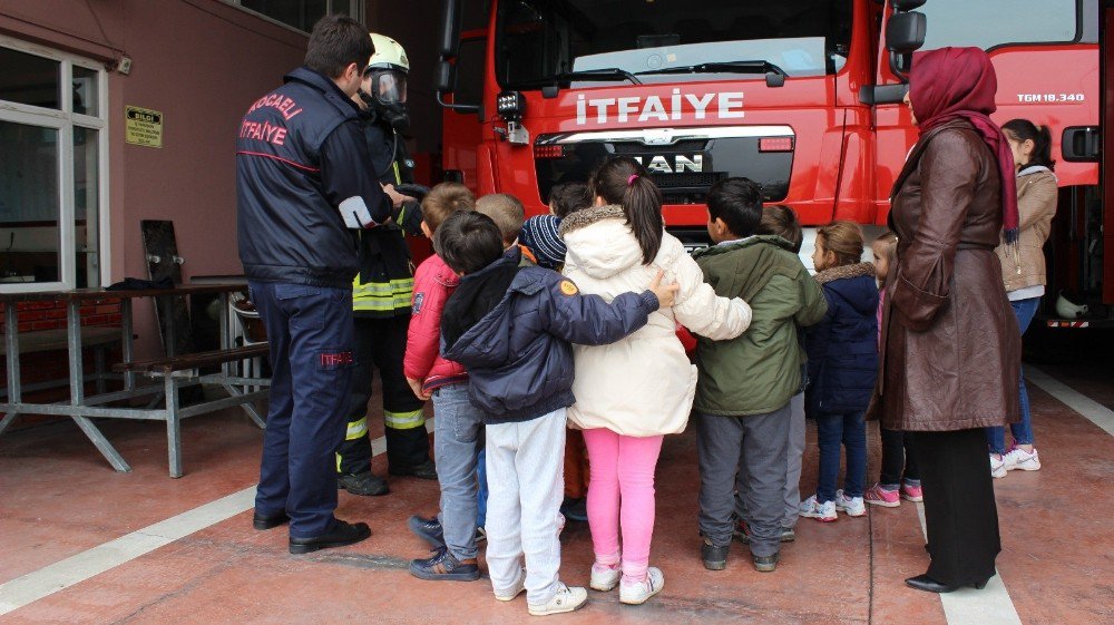 23 Nisan Çocukları İtfaiye Personelini Unutmadı