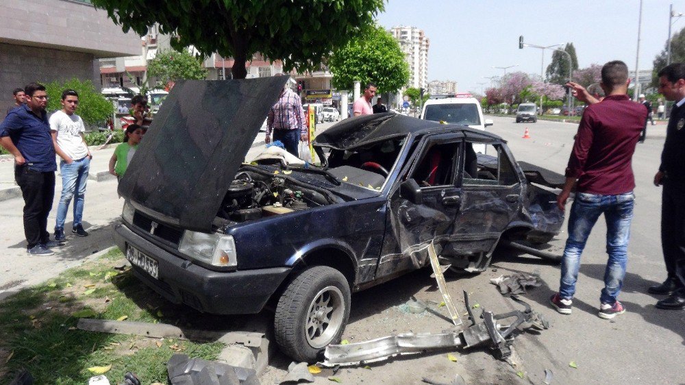 Adana’da Ambulans Kaza Yapıp Devrildi: 4 Yaralı