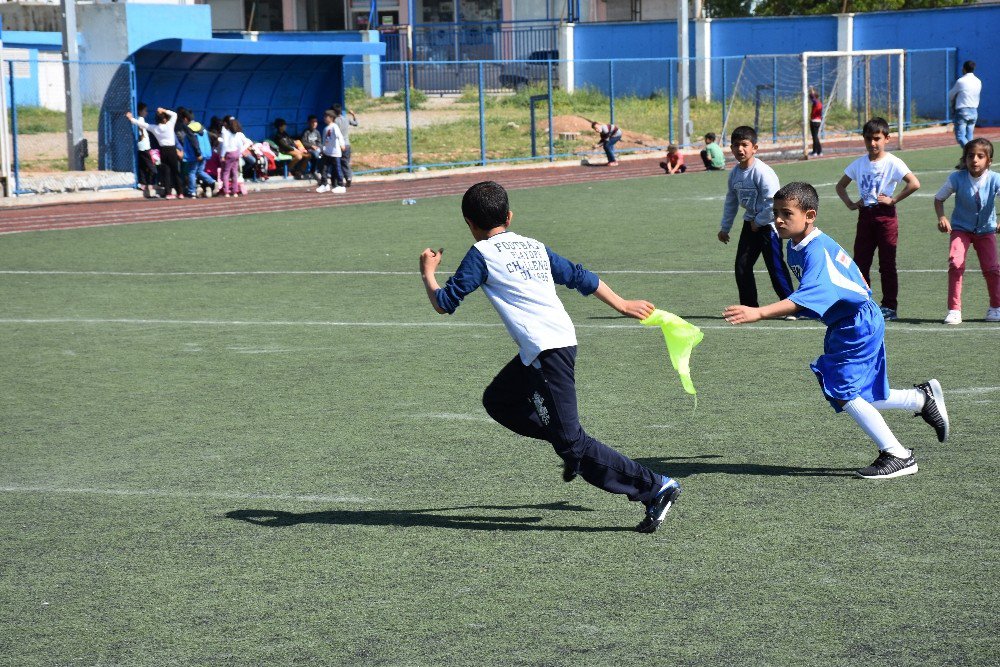 Kahta’da Sokak Oyunları Şenliği Düzenlendi