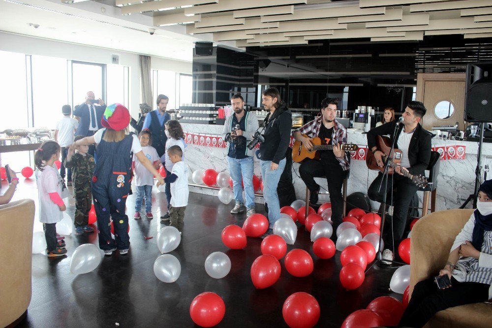 Lösemili Çocuklar ’23 Nisan Balosu’nda Eğlendi