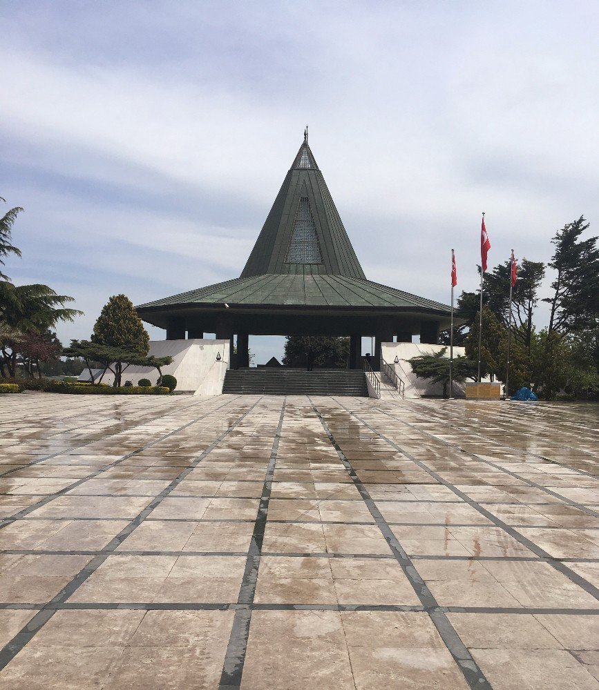 Merhum Başbakan Adnan Menderes’in Anıtmezarında Bakım Çalışması Yapıldı