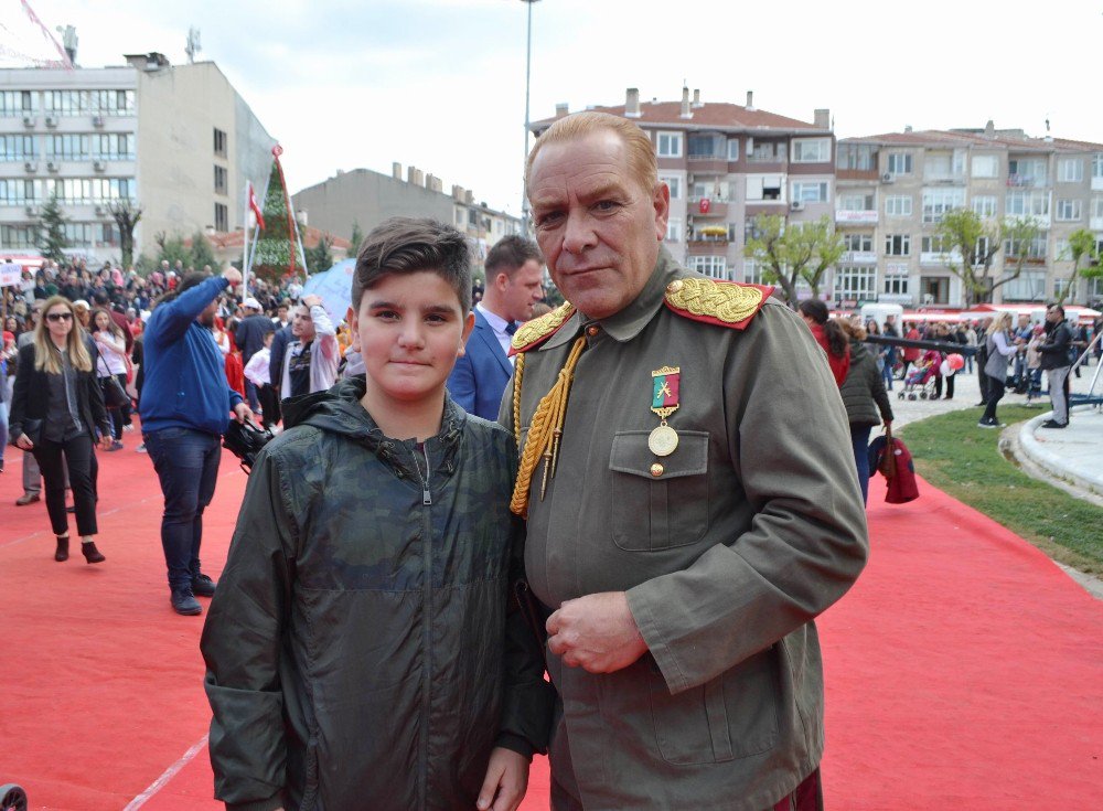 Atatürk’e Benzeyen Oyuncu Göksel Kaya’ya Trakya’da Yoğun İlgi