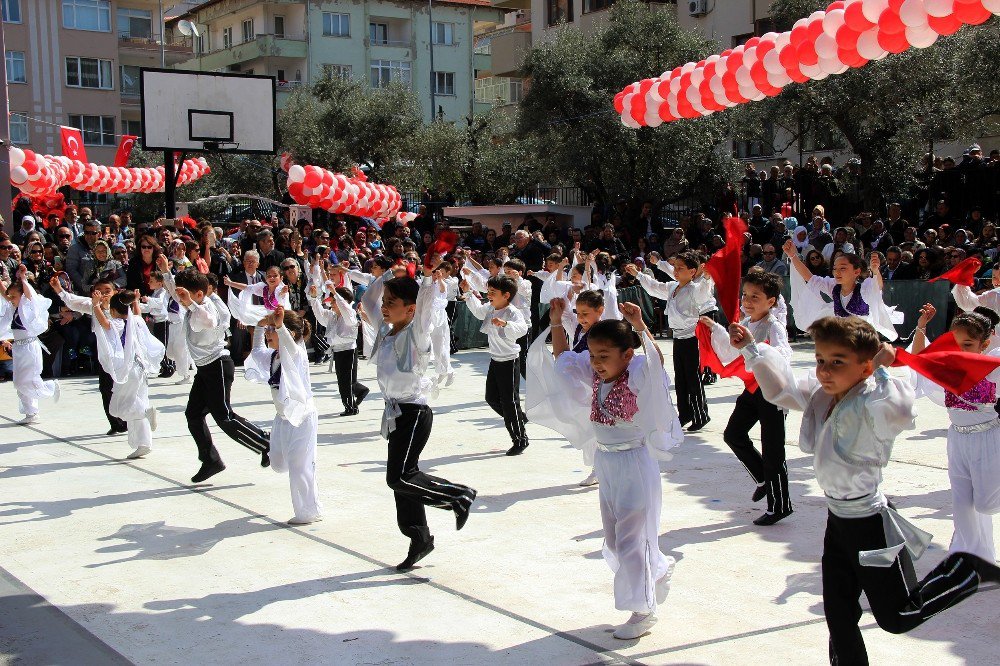 155 Öğrenci Tek Ses 23 Nisan’ı Kutladı