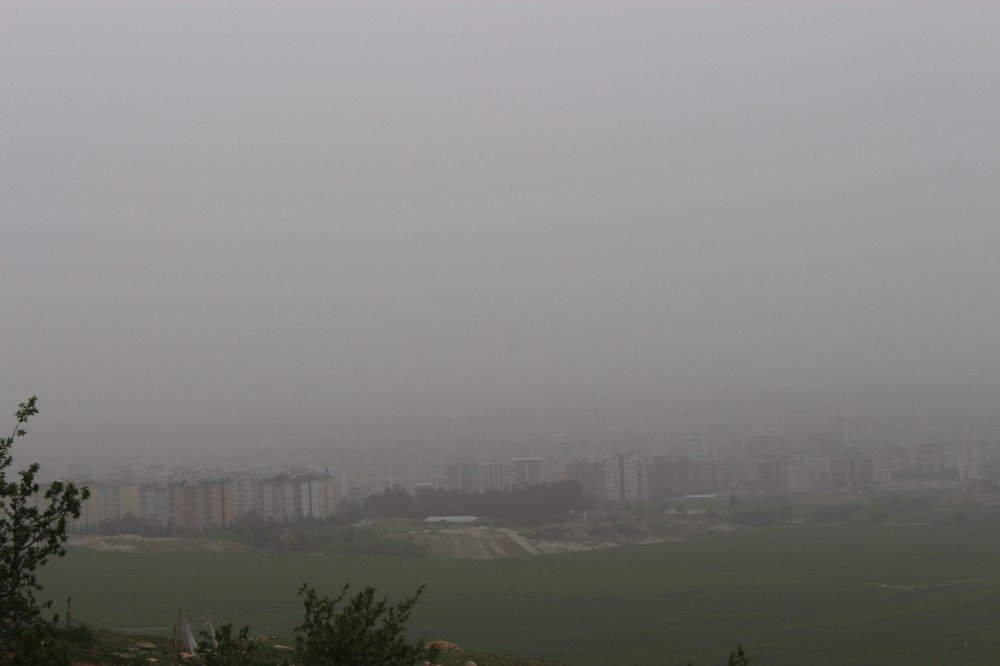 Adıyaman’ı Toz Bulutu Kapladı