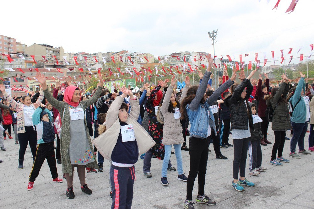 Beyoğlu Belediyesi 23 Nisan Koşusu Düzenledi