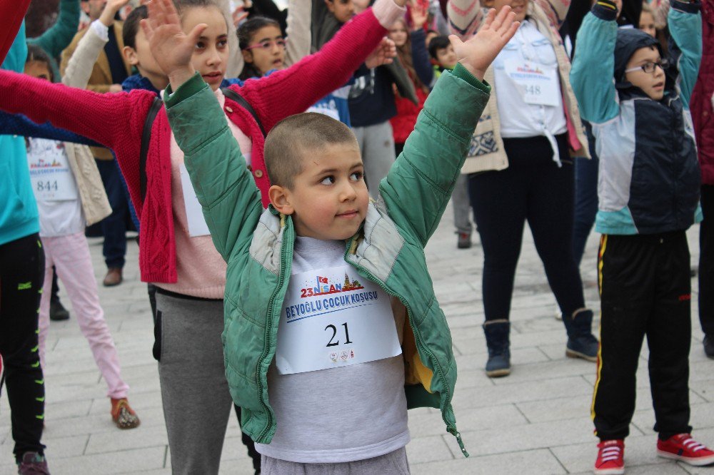 Beyoğlu Belediyesi 23 Nisan Koşusu Düzenledi