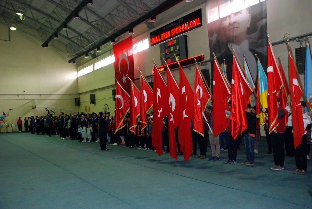 Bitlis’te 23 Nisan Coşkusu