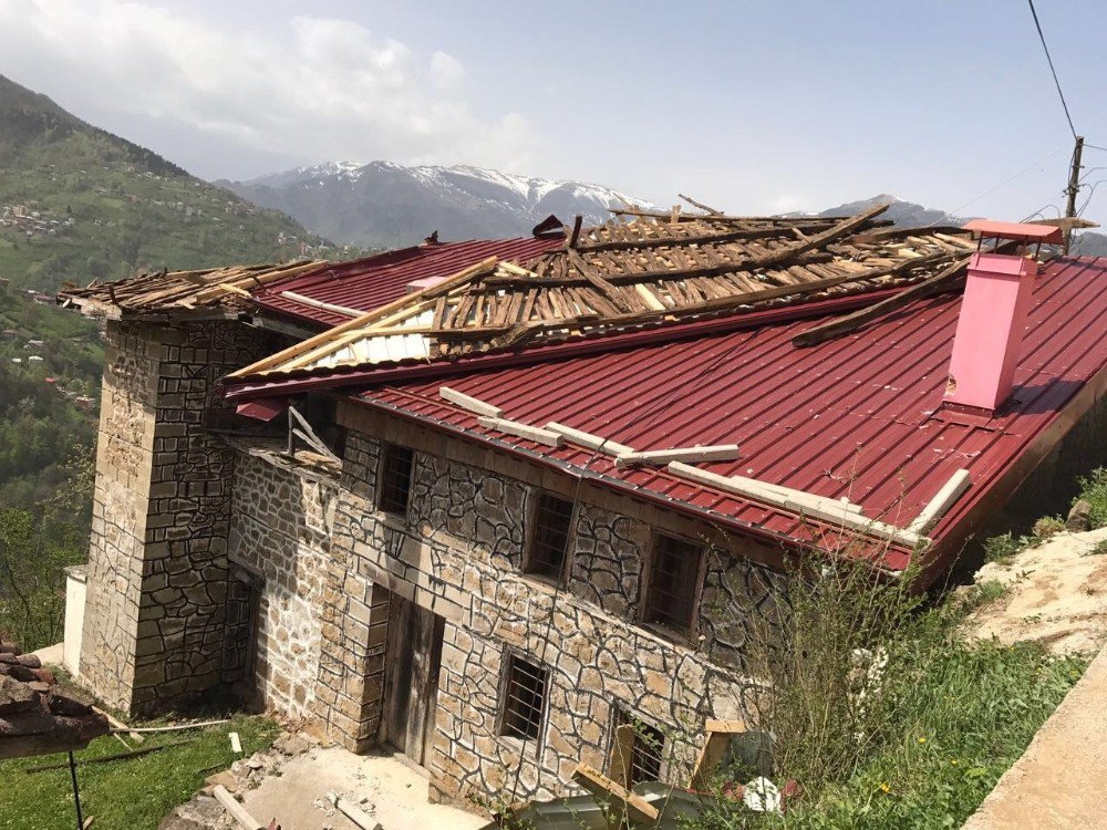 Trabzon’un Çaykara Ve Dernekpazarı İlçelerinde Fırtına: 1 Ölü, 1 Yaralı