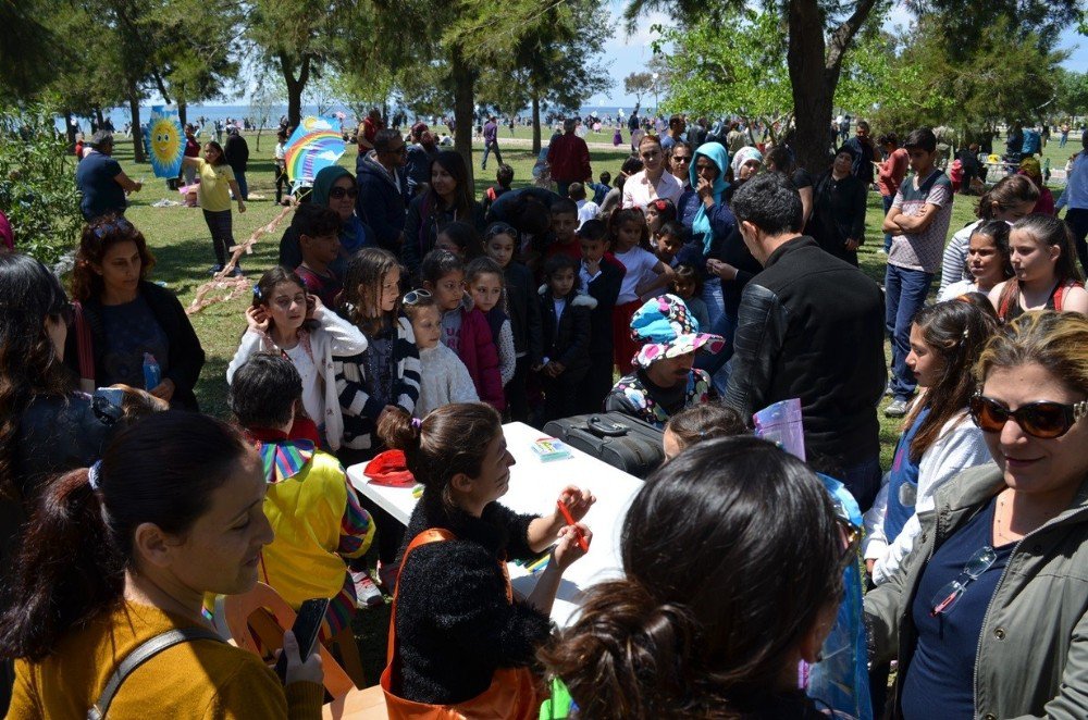 Didim Belediyesinin Geleneksel Uçurtma Şenliğinden Renkli Görüntüler