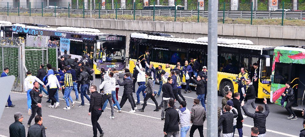 Fenerbahçe Taraftarı Tt Arena’da