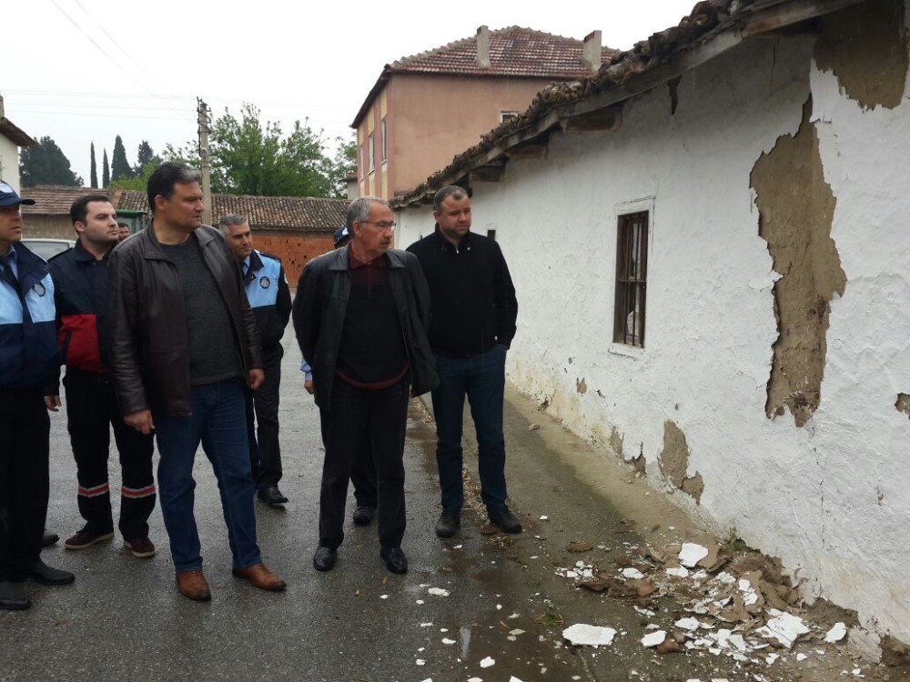 Manisa Büyükşehir’den Deprem Sonrası Saruhanlı’da Hasar Tespiti