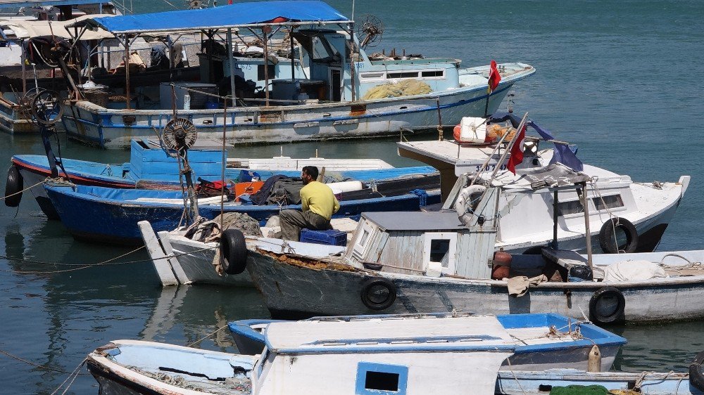 Mersin’de Fırtına Etkili Oldu