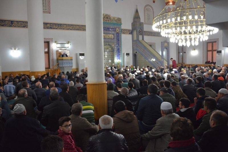 Miraç Kandili’nde Camiler Doldu Taştı