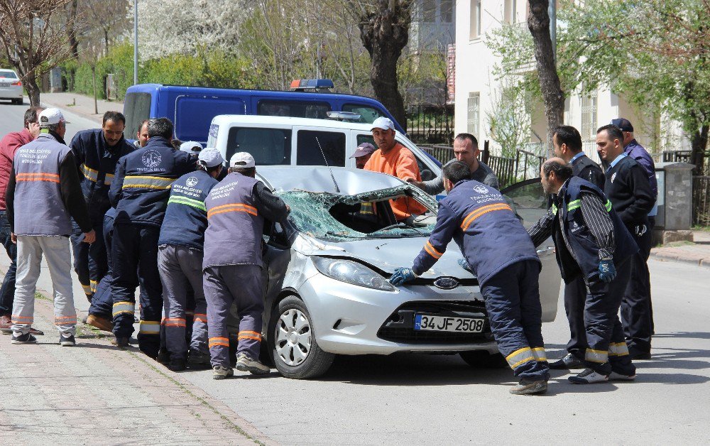 Sivas’ta Rüzgarın Yol Açtığı Hasar Tespit Çalışmaları Başladı