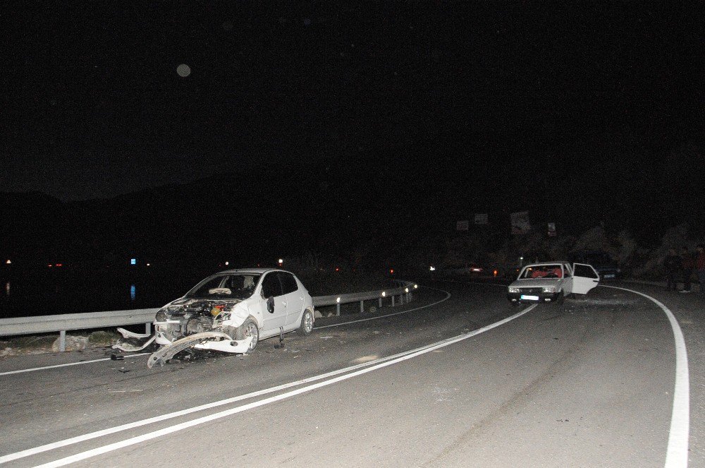 Antalya’da Trafik Kazası: 5 Yaralı