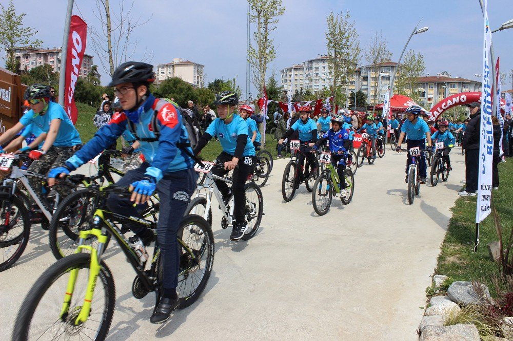 Büyükçekmece’de Pedallar 23 Nisan İçin Döndü