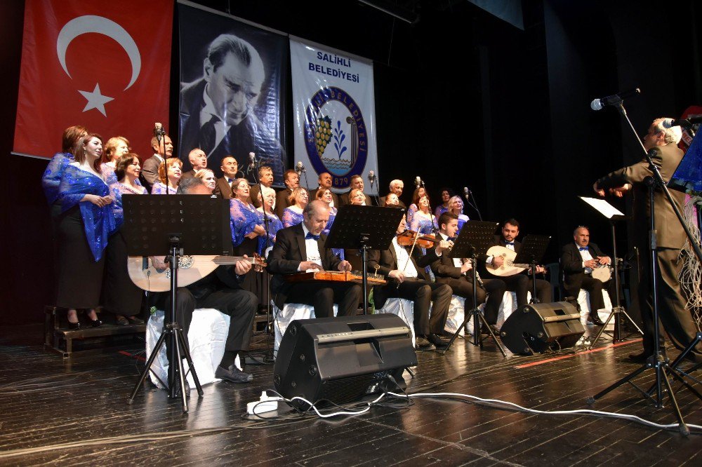 İstanbullu Velilerden Salihli’de Konser