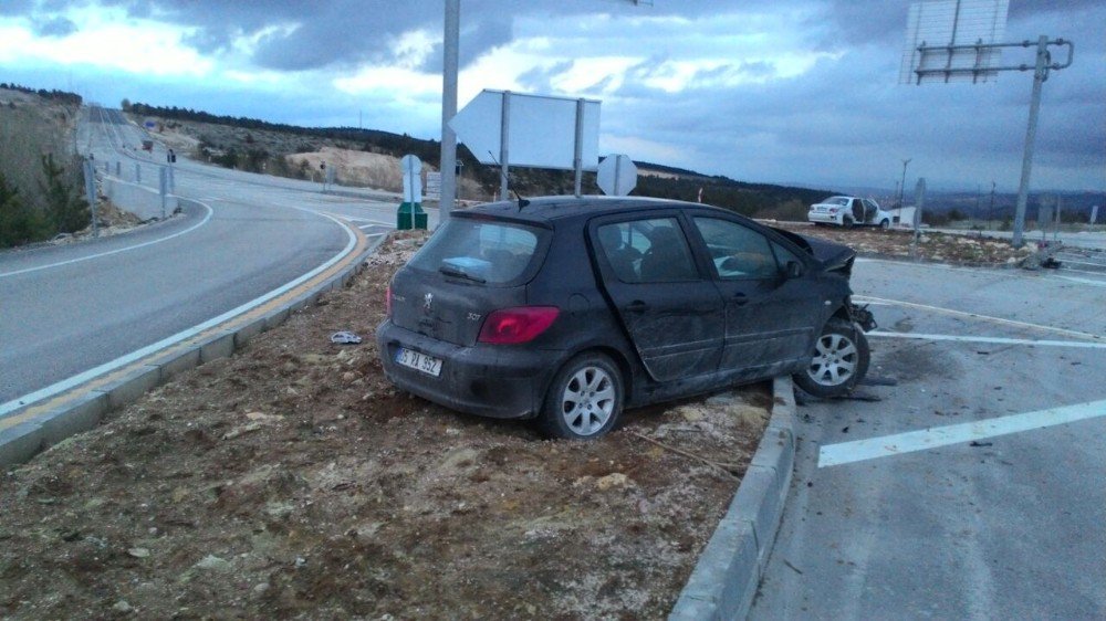 Kastamonu’da İki Otomobil Çarpıştı: 7 Yaralı