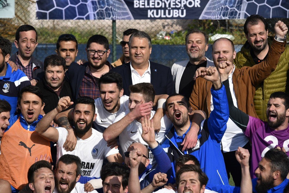 Yunusemre Belediyespor Bal’da